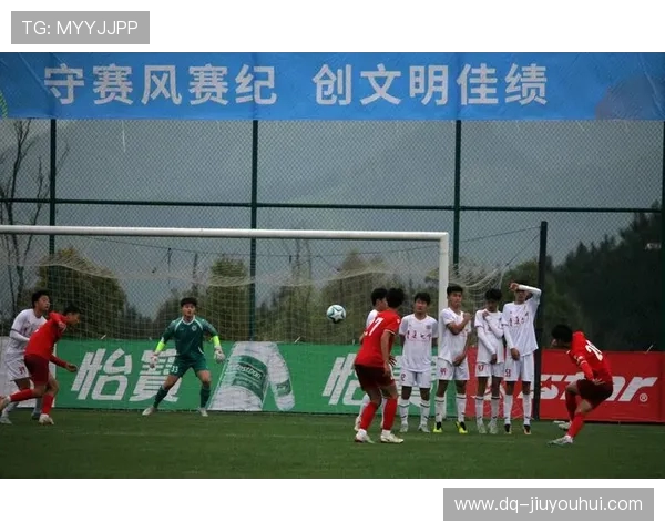 五人组足球比赛中出现平局时是否需要进行点球决胜？